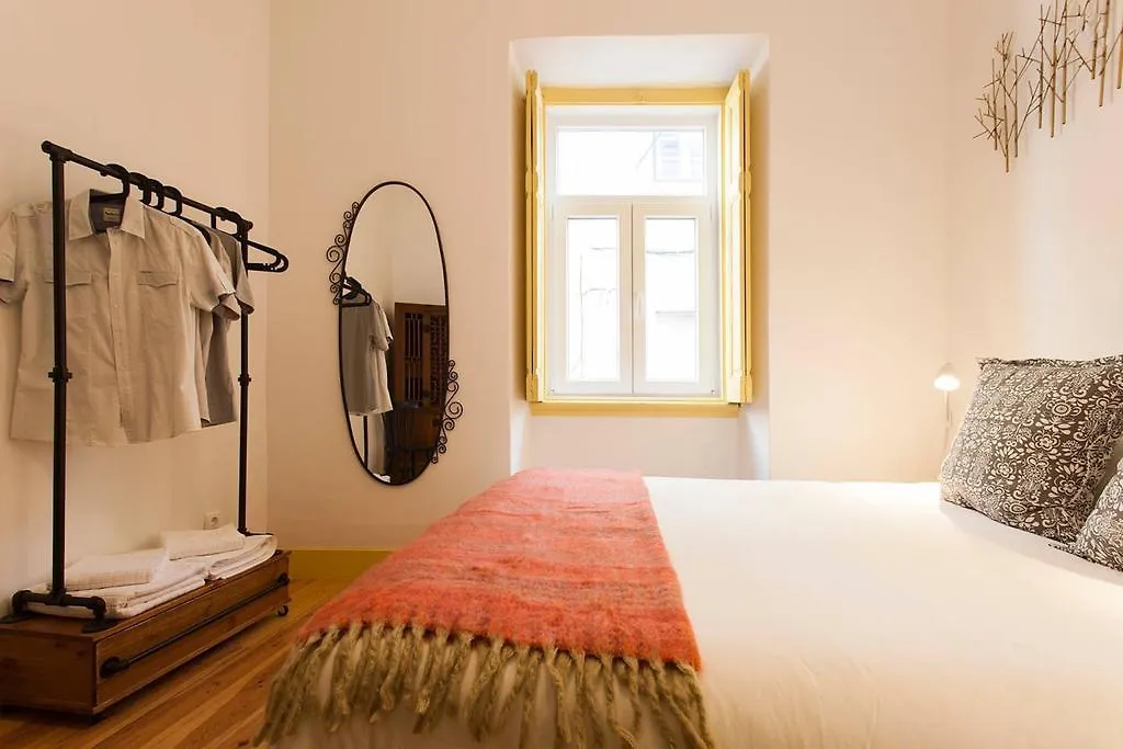 Escadinhas Das Olarias Apartment 리스본 0*,  포르투갈